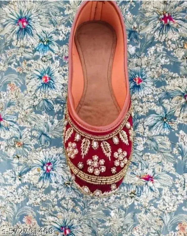 Maroon_Synthetic_Leather_Jutti_For_Women