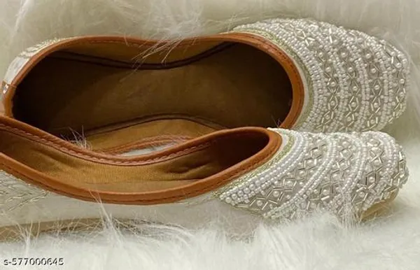 White_Synthetic_Leather_Jutti_For_Women