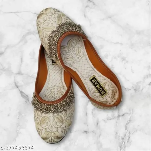 White_Synthetic_Leather_Jutti_For_Women