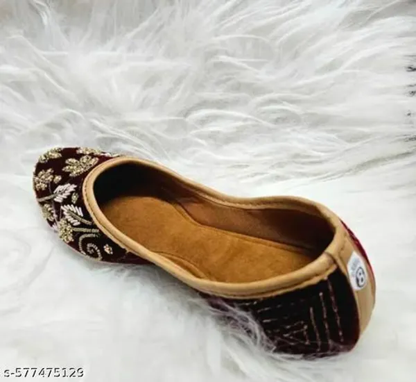 Maroon_Synthetic_Leather_Jutti_For_Women
