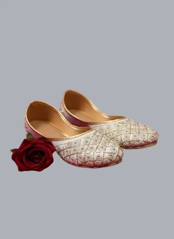 White_Synthetic_Leather_Jutti_For_Women