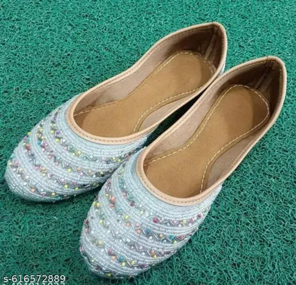 White_Synthetic_Leather_Jutti_For_Women