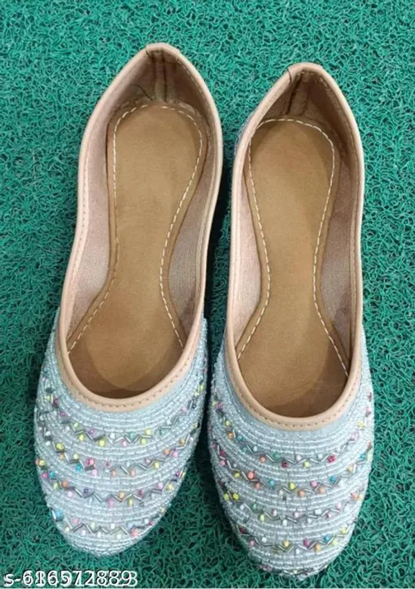 White_Synthetic_Leather_Jutti_For_Women