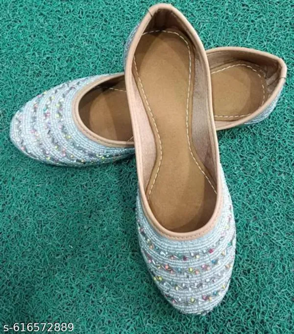 White_Synthetic_Leather_Jutti_For_Women