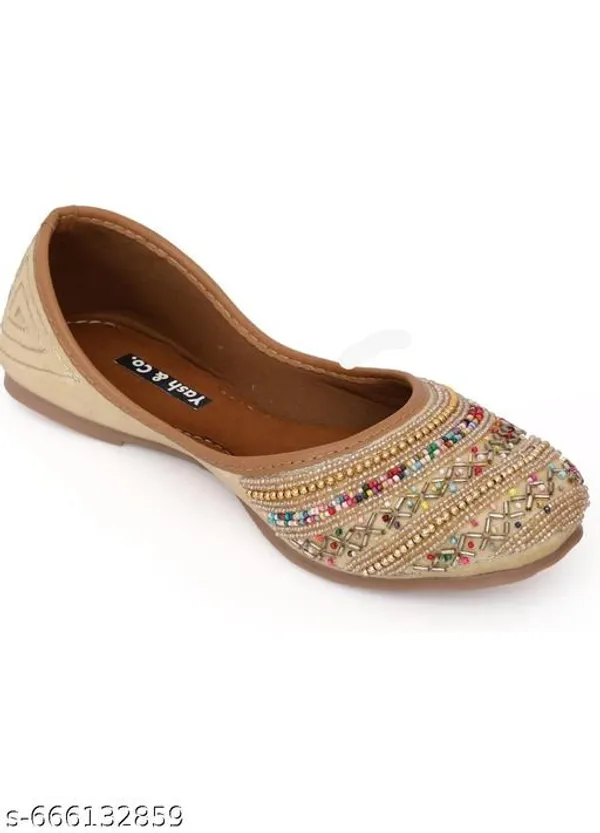 Golden_Synthetic_Leather_Jutti_For_Women