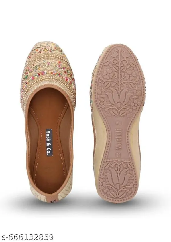 Golden_Synthetic_Leather_Jutti_For_Women