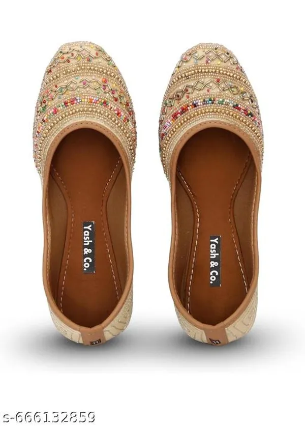 Golden_Synthetic_Leather_Jutti_For_Women