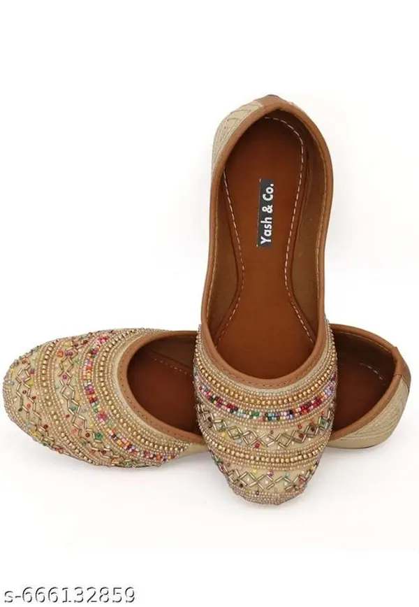 Golden_Synthetic_Leather_Jutti_For_Women