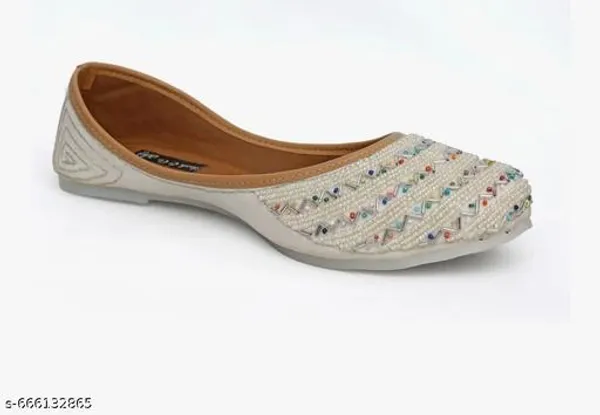 White_Synthetic_Leather_Jutti_For_Women