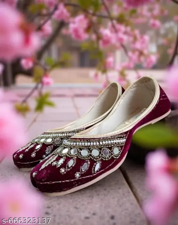 Green_Synthetic_Leather_Jutti_For_Women