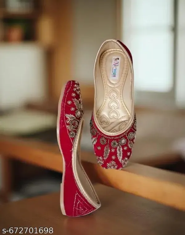 Red_Synthetic_Leather_Jutti_For_Women