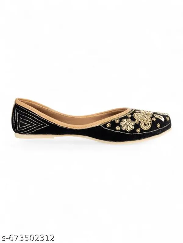 Black_Synthetic_Leather_Jutti_For_Women