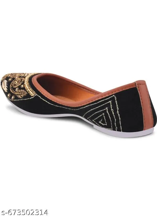 Black_Synthetic_Leather_Jutti_For_Women