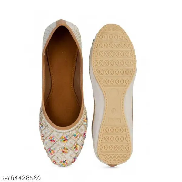 White_Synthetic_Leather_Jutti_For_Women