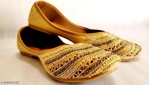 Golden_Synthetic_Leather_Jutti_For_Women