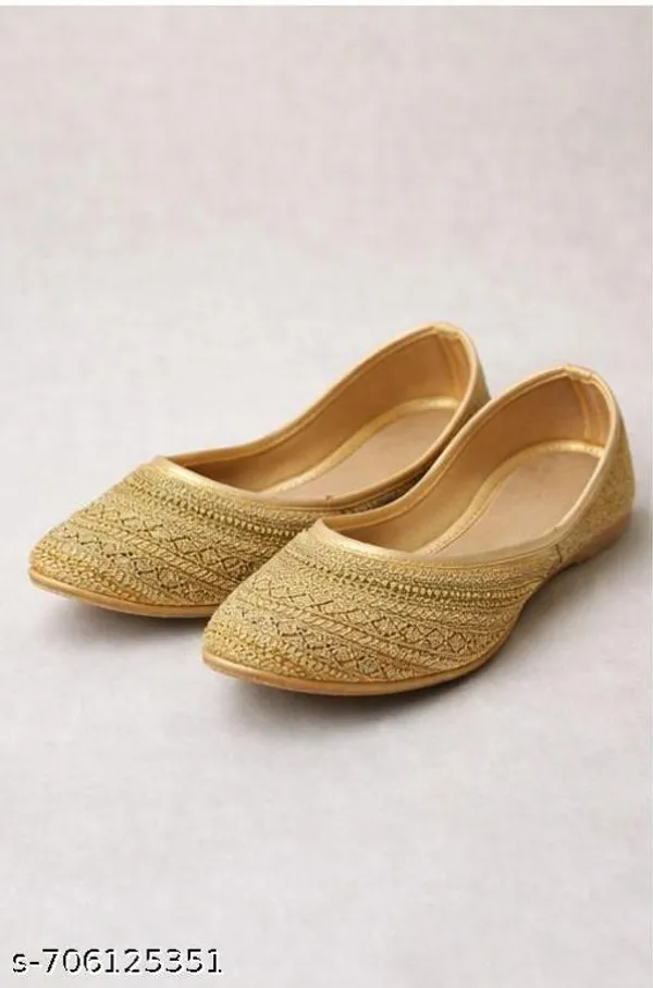 Golden_Synthetic_Leather_Jutti_For_Women