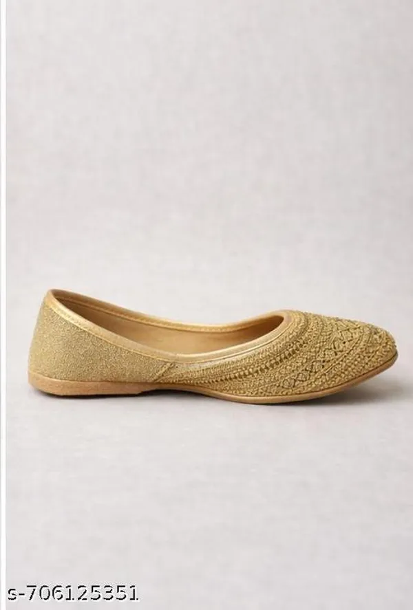 Golden_Synthetic_Leather_Jutti_For_Women