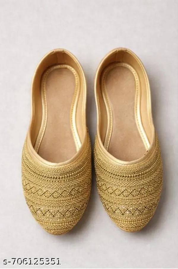 Golden_Synthetic_Leather_Jutti_For_Women