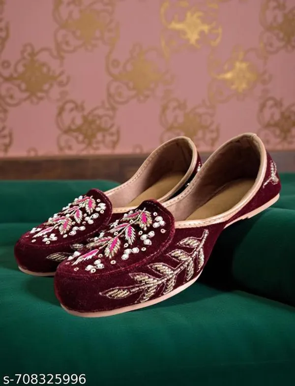 Maroon_Synthetic_Leather_Jutti_For_Women