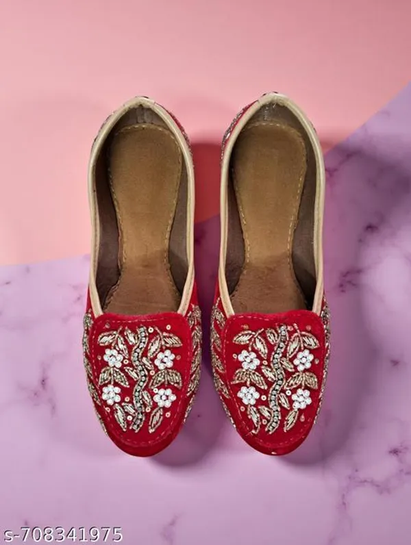 Red_Synthetic_Leather_Jutti_For_Women