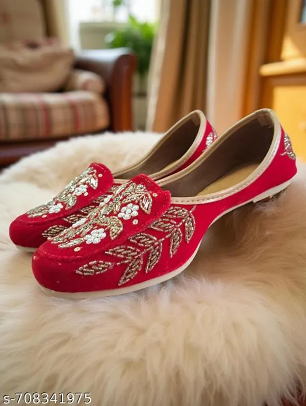 Red_Synthetic_Leather_Jutti_For_Women
