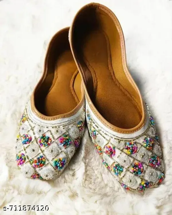 White_Synthetic_Leather_Jutti_For_Women