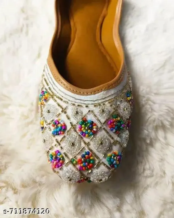 White_Synthetic_Leather_Jutti_For_Women