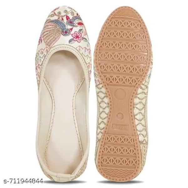 Cream_Synthetic_Leather_Jutti_For_Women