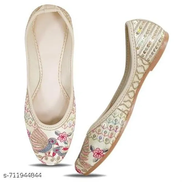 Cream_Synthetic_Leather_Jutti_For_Women
