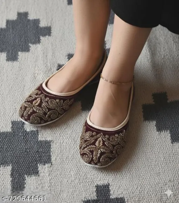 Maroon_Synthetic_Leather_Jutti_For_Women