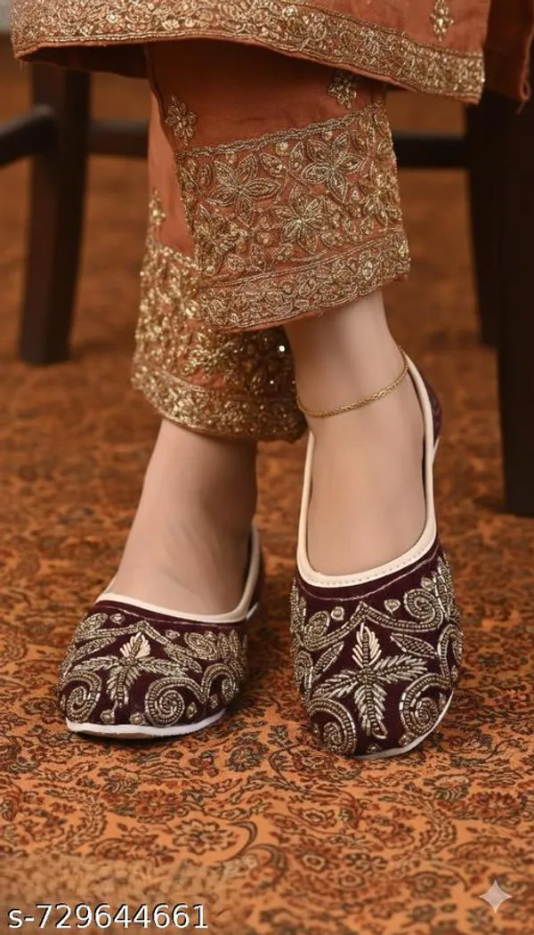 Maroon_Synthetic_Leather_Jutti_For_Women