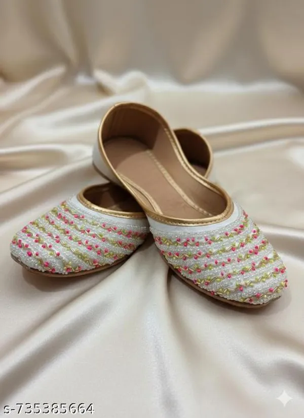 White_Synthetic_Leather_Jutti_For_Women