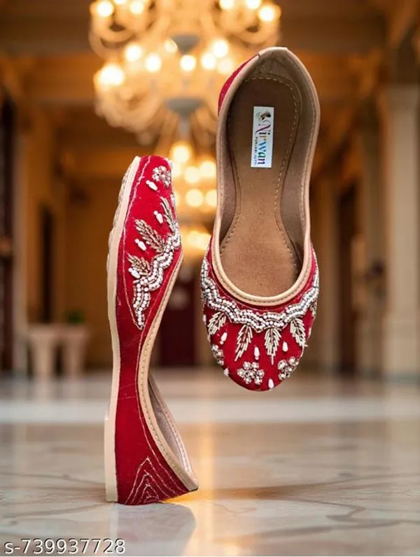 Red_Synthetic_Leather_Jutti_For_Women