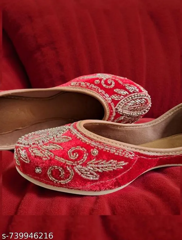 Red_Synthetic_Leather_Jutti_For_Women