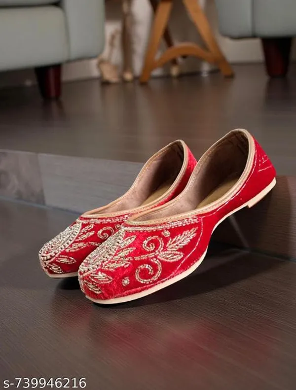 Red_Synthetic_Leather_Jutti_For_Women