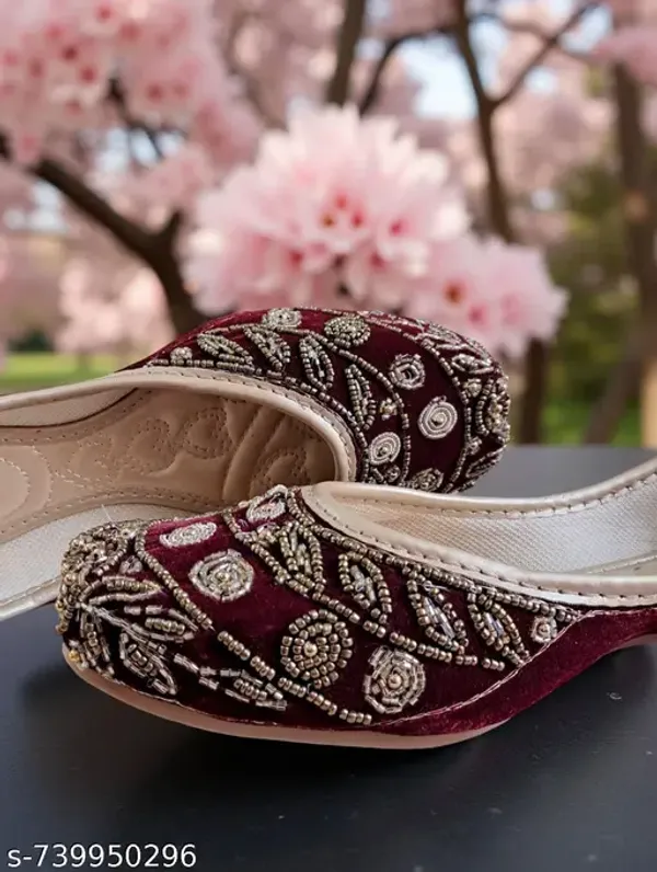 Maroon_Synthetic_Leather_Jutti_For_Women