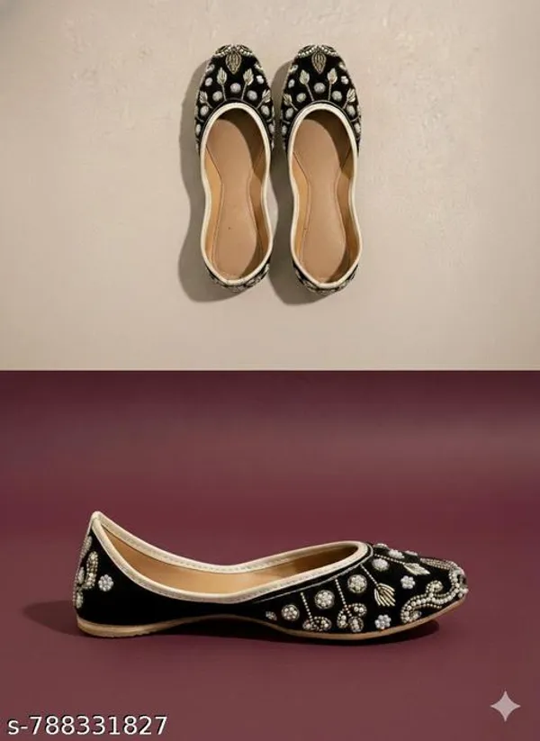 Black_Synthetic_Leather_Jutti_For_Women