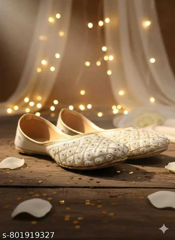 White_Synthetic_Leather_Jutti_For_Women