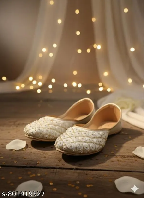 White_Synthetic_Leather_Jutti_For_Women