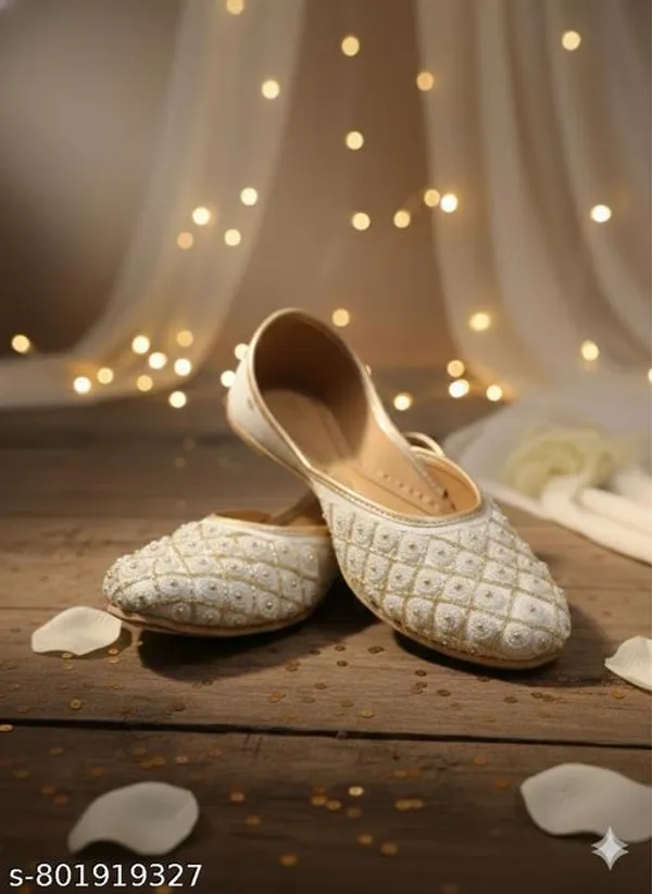White_Synthetic_Leather_Jutti_For_Women