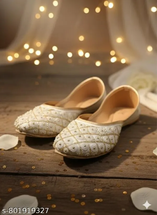 White_Synthetic_Leather_Jutti_For_Women