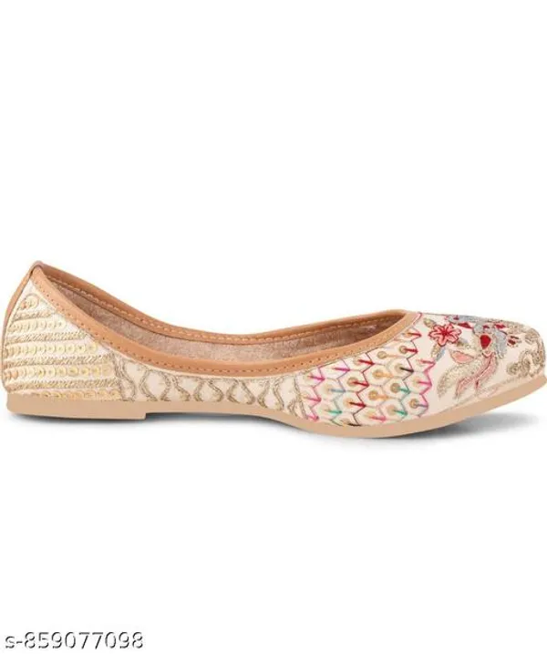 White_Synthetic_Leather_Jutti_For_Women