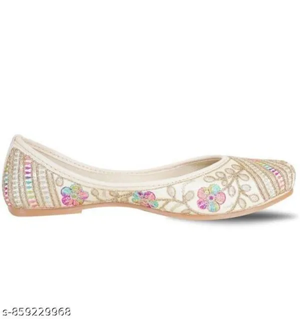 White_Synthetic_Leather_Jutti_For_Women