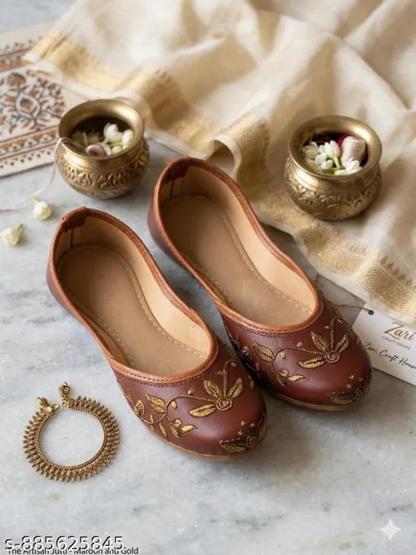 Brown_Synthetic_Leather_Jutti_For_Women