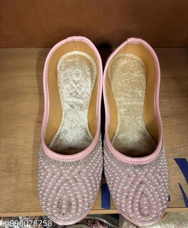 Pink_Synthetic_Leather_Jutti_For_Women