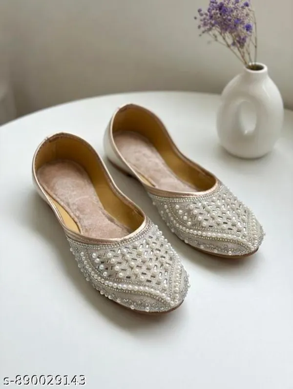 Silver_Synthetic_Leather_Jutti_For_Women
