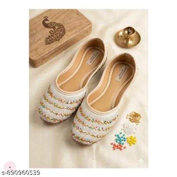 White_Synthetic_Leather_Jutti_For_Women