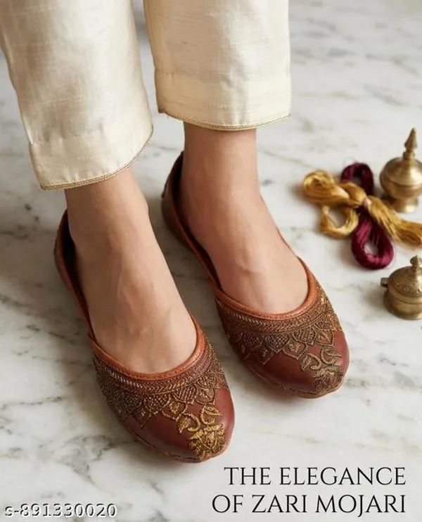 Brown_Synthetic_Leather_Jutti_For_Women