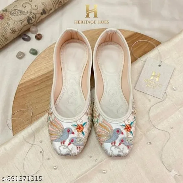 White_Synthetic_Leather_Jutti_For_Women