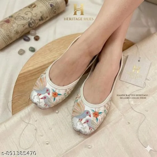 White_Synthetic_Leather_Jutti_For_Women